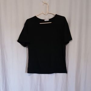 Loose black shirt next